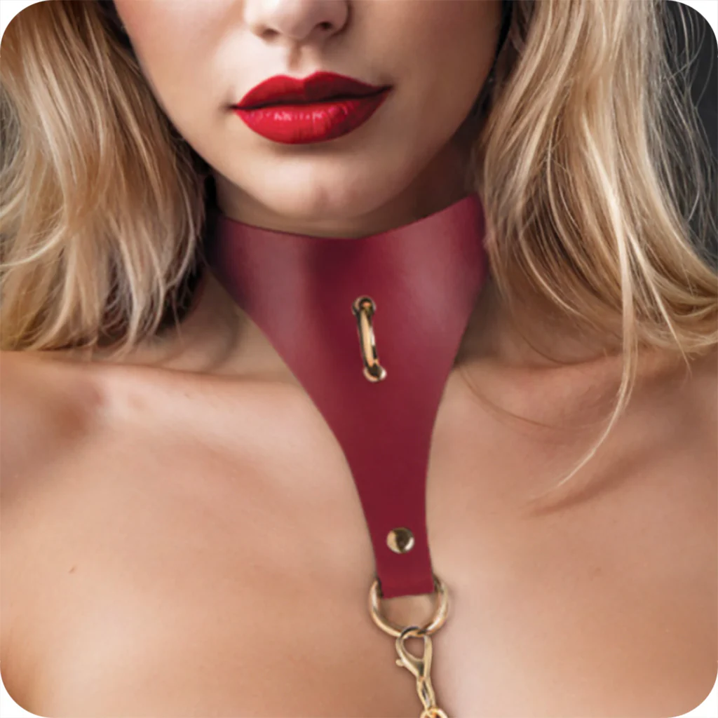 1110-master-series-captivate-collar-with-body-chain-in-red-1.webp