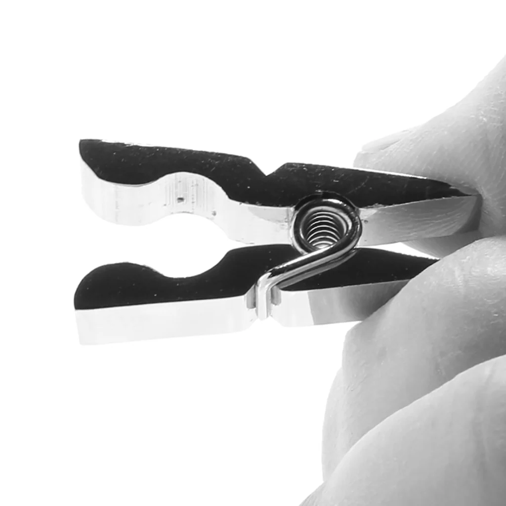 1126-stainless-steel-nipple-pegs-1.webp