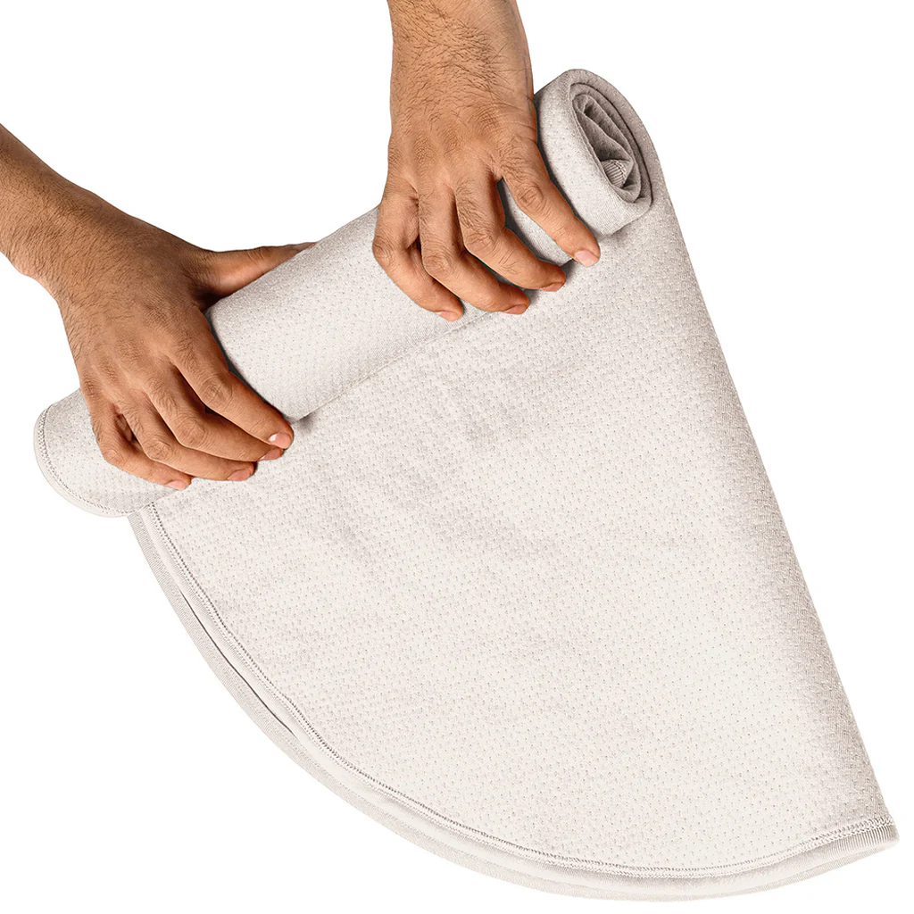 1398-dame-thro-travel-waterproof-blanket-in-oat-1.webp