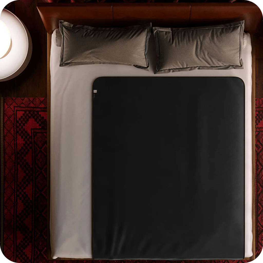 Fascinator Throw Regular/Queen in Black