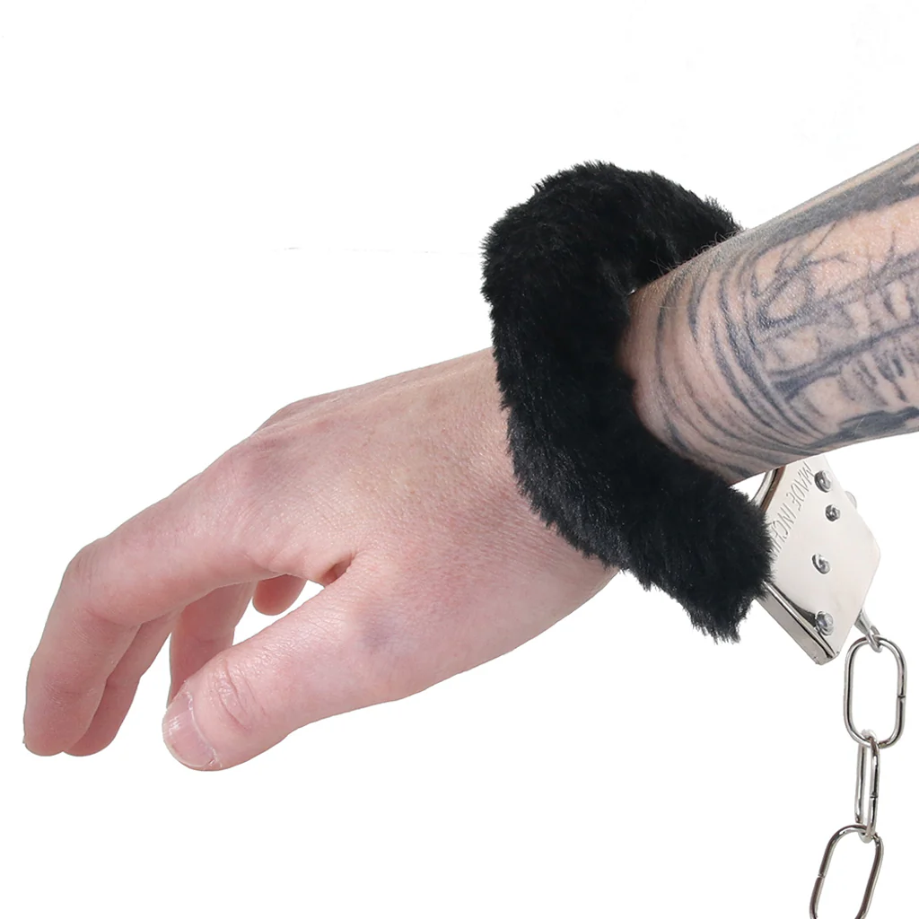 1503-furry-handcuffs-in-a-bag-1.webp