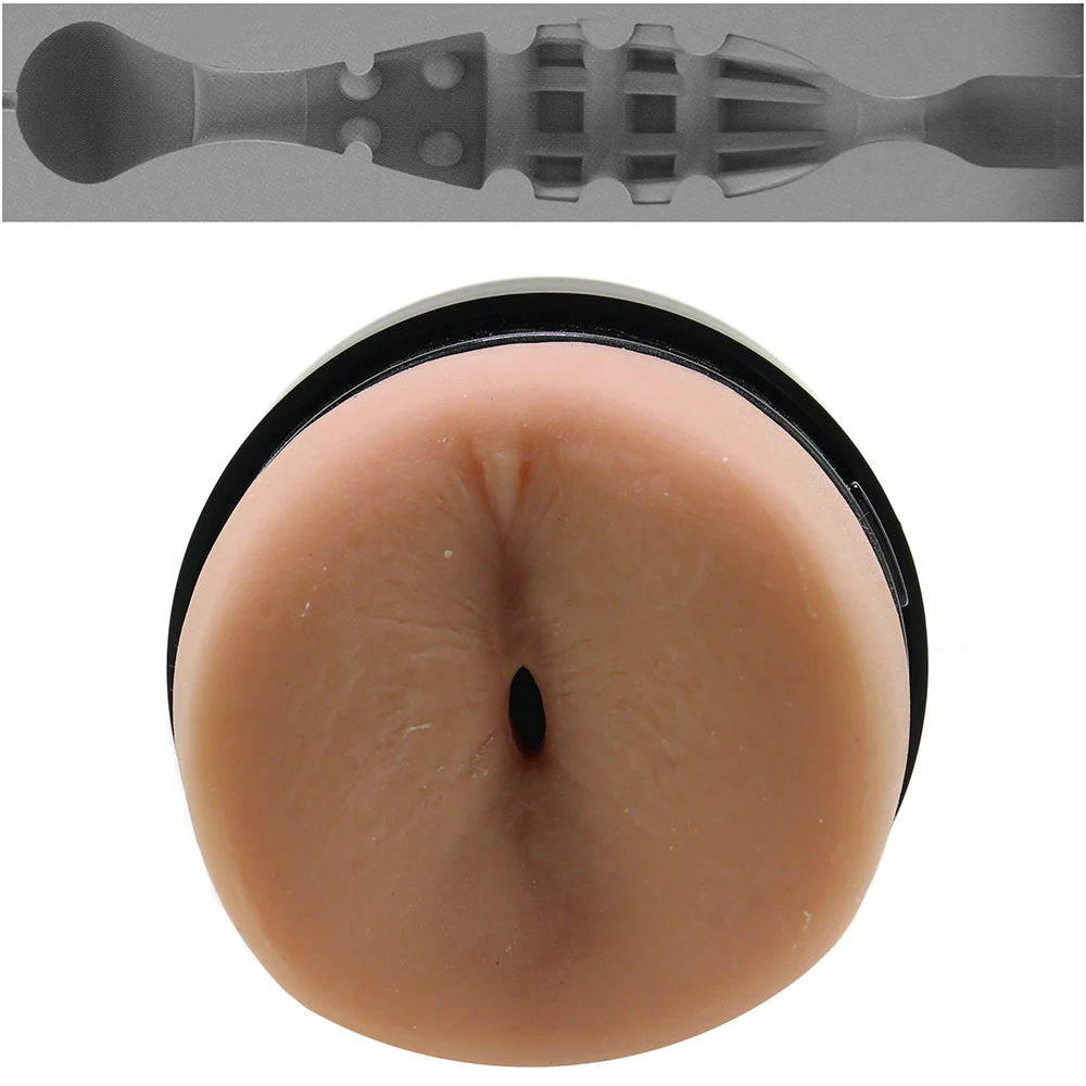 1779-man-squeeze-brysen-ultraskyn-stroker-1.webp