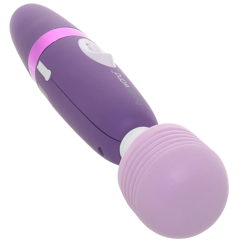 2000-bodywand-rechargeable-massager-in-lavender-1.webp