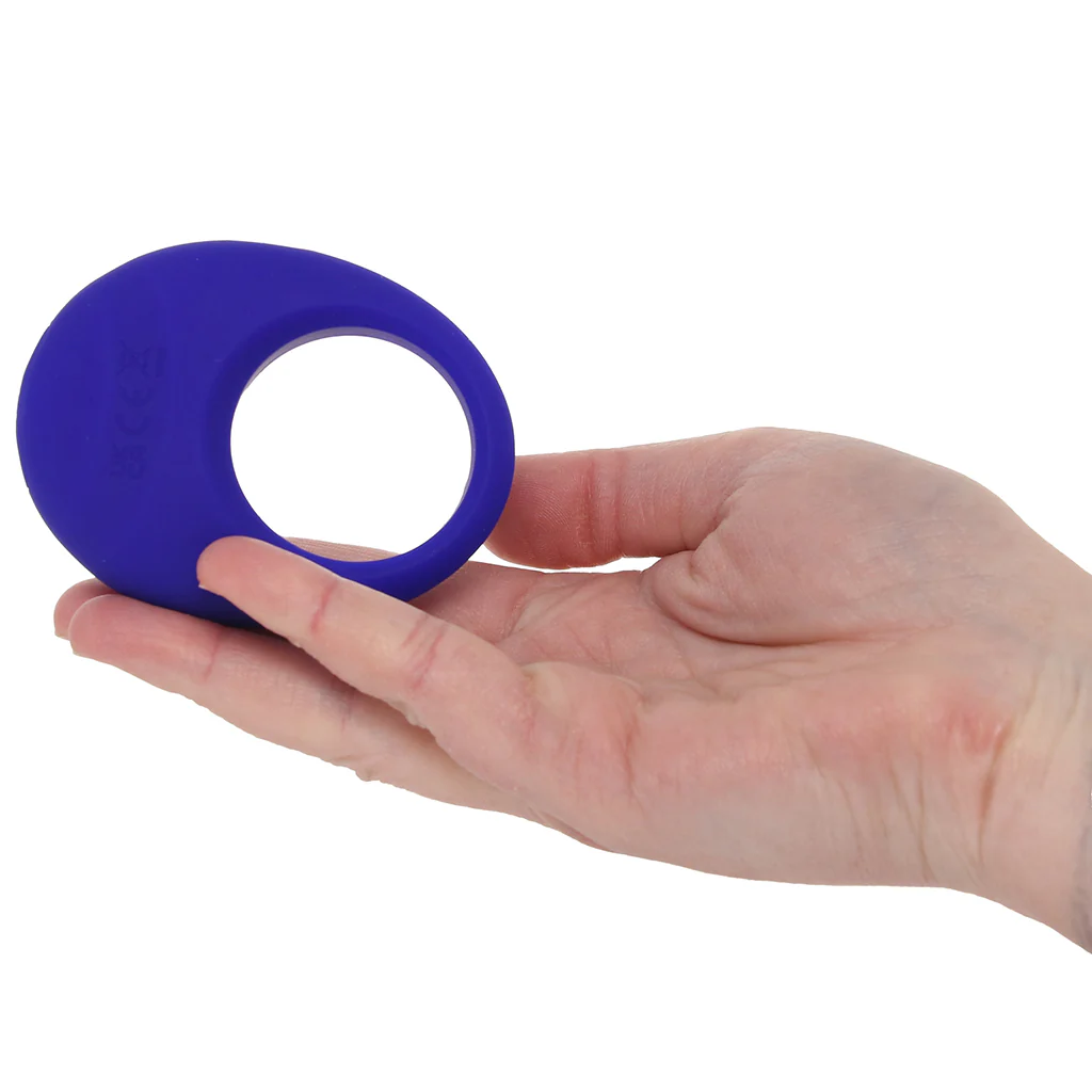2278-closer-embrace-vibrating-cock-ring-1.webp
