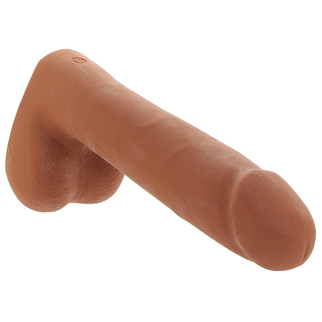 2673-the-realistic-9-inch-cock-with-balls-in-caramel-1.webp