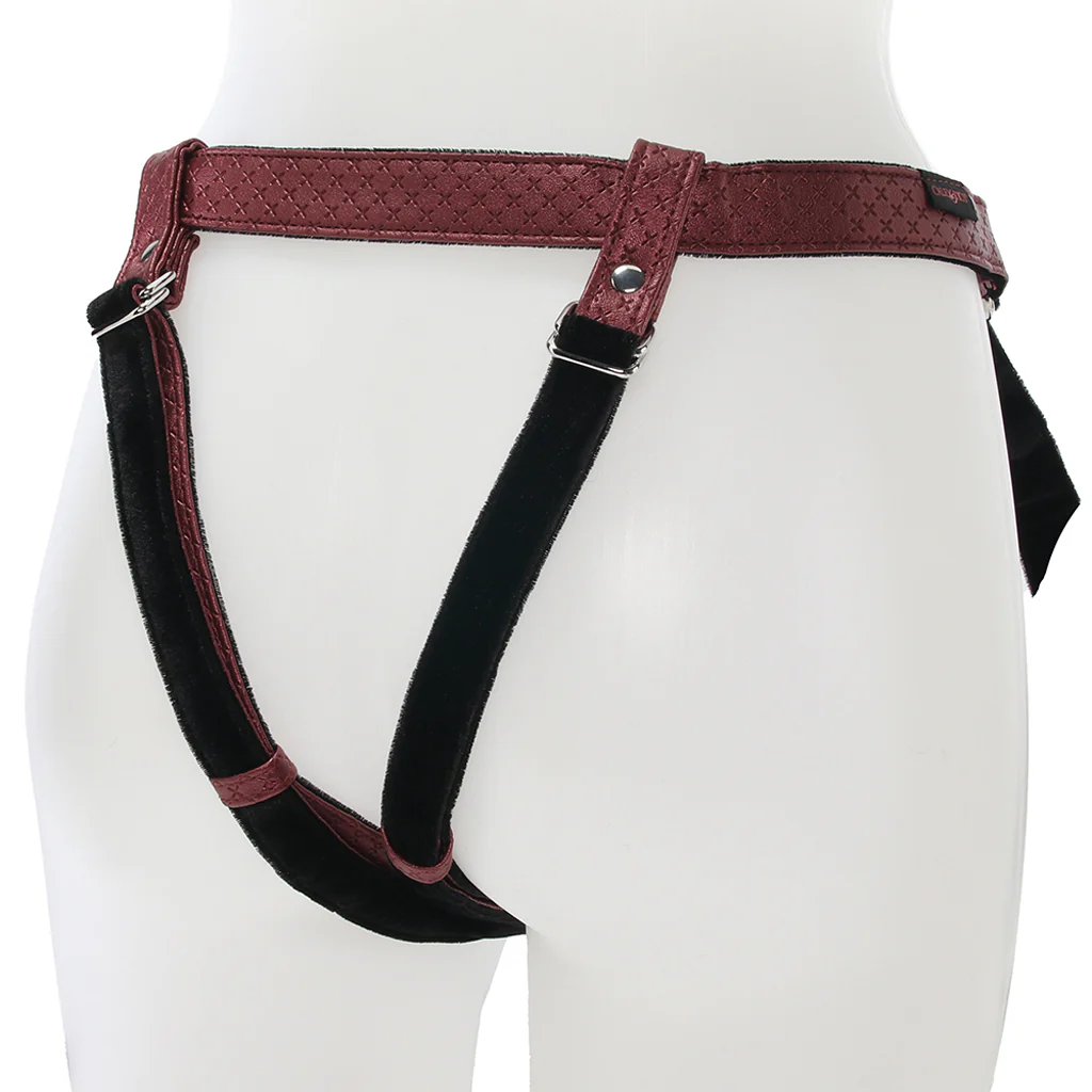 2818-her-royal-harness-the-regal-duchess-in-red-1.webp