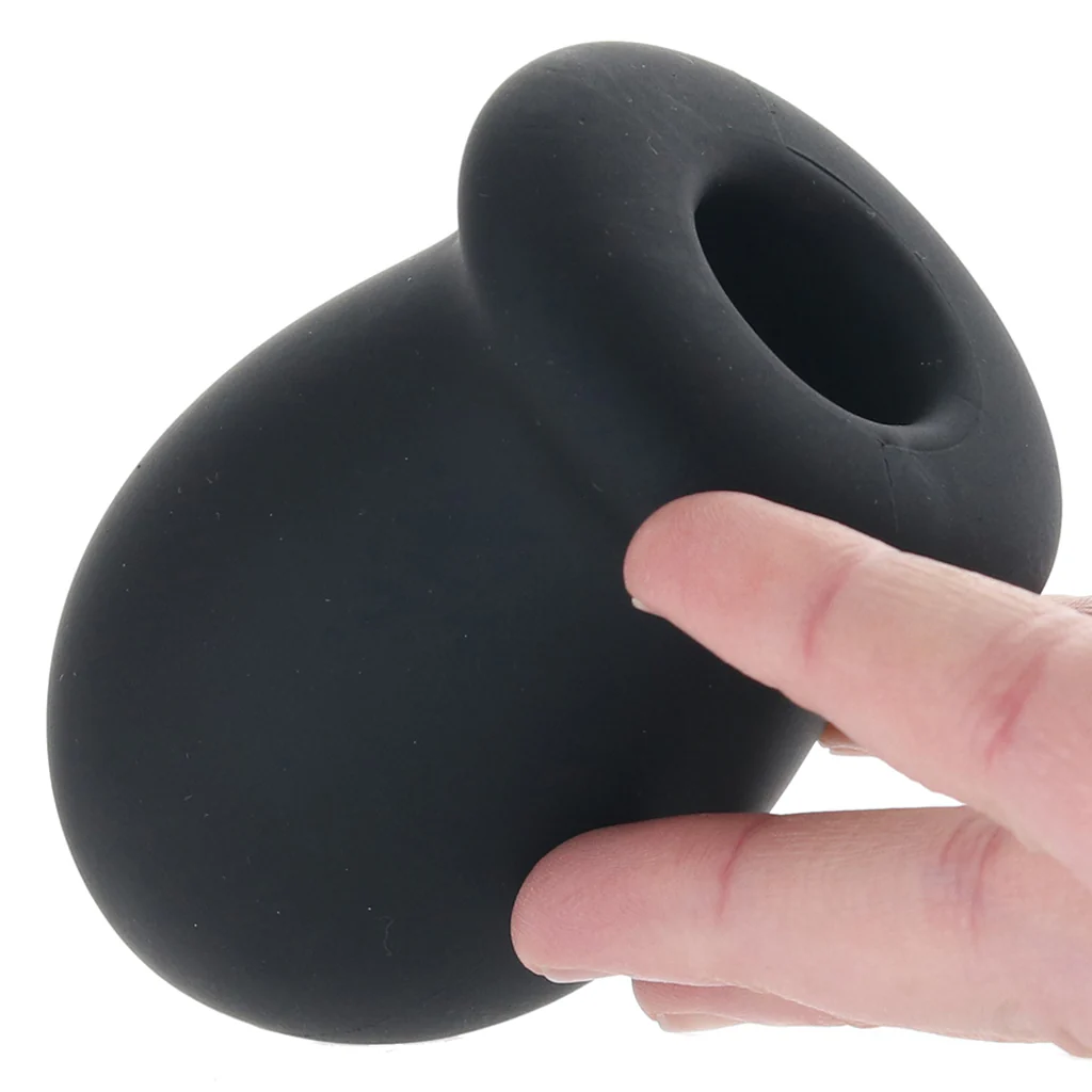 2867-boundless-rechargeable-vibrating-stroker-1.webp