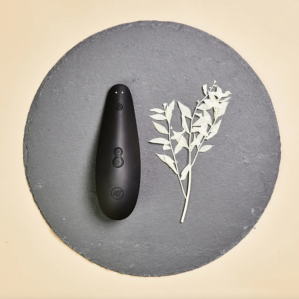 3248-womanizer-classic-2-pleasure-air-stimulator-in-black-1.webp