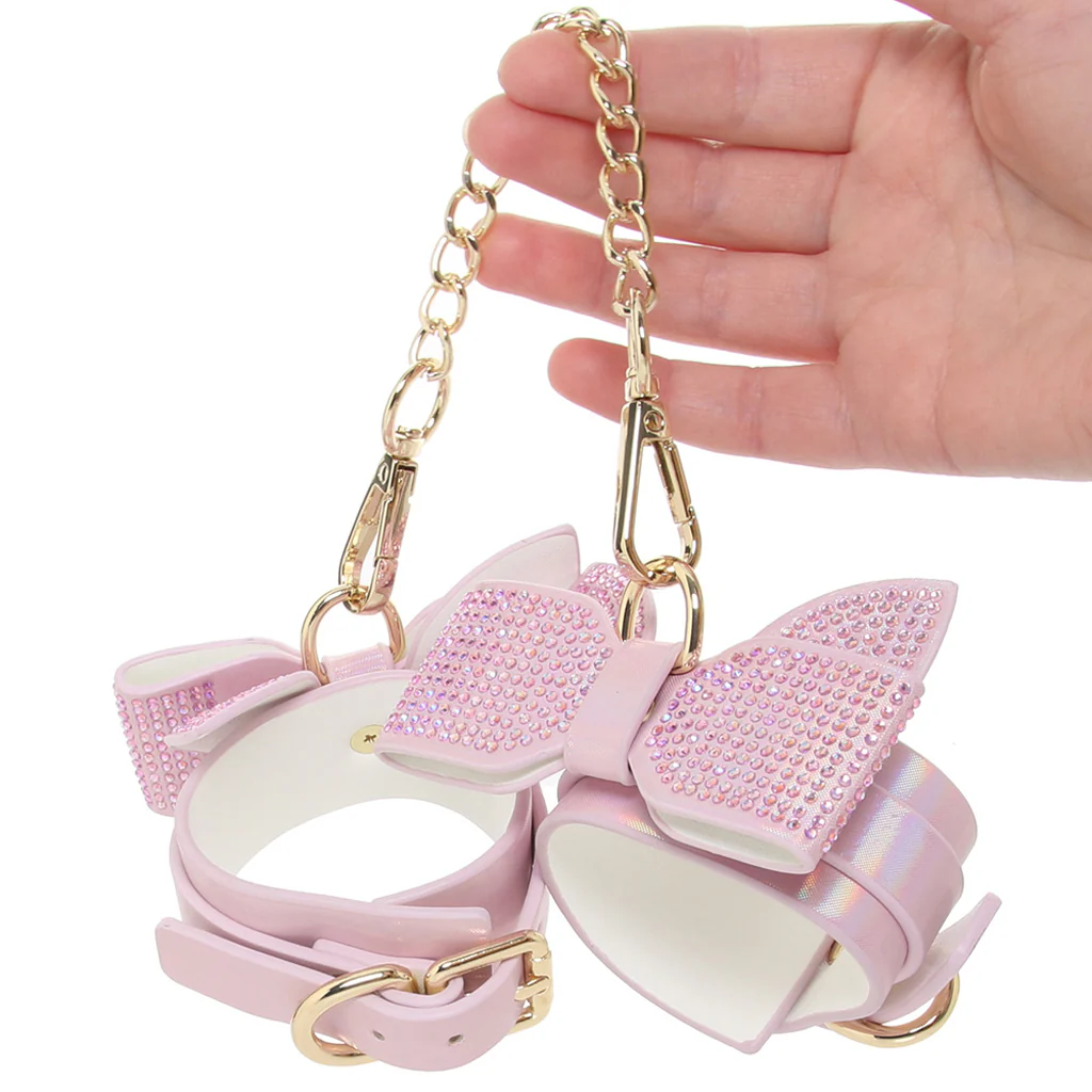 3999-ouch-paris-collection-hand-cuffs-in-pink-1.webp