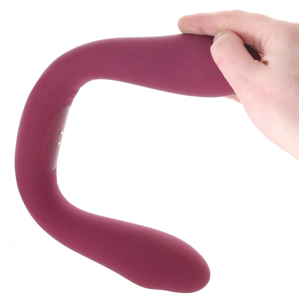 4261-tryst-duet-double-ended-vibe-in-berry-1.webp