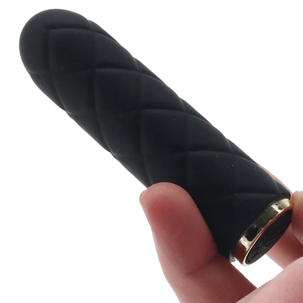 4396-raven-quilted-seducer-bullet-vibe-1.webp