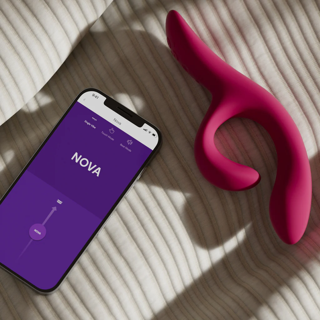 4678-we-vibe-nova-2-rabbit-vibe-in-fuchsia-1.webp