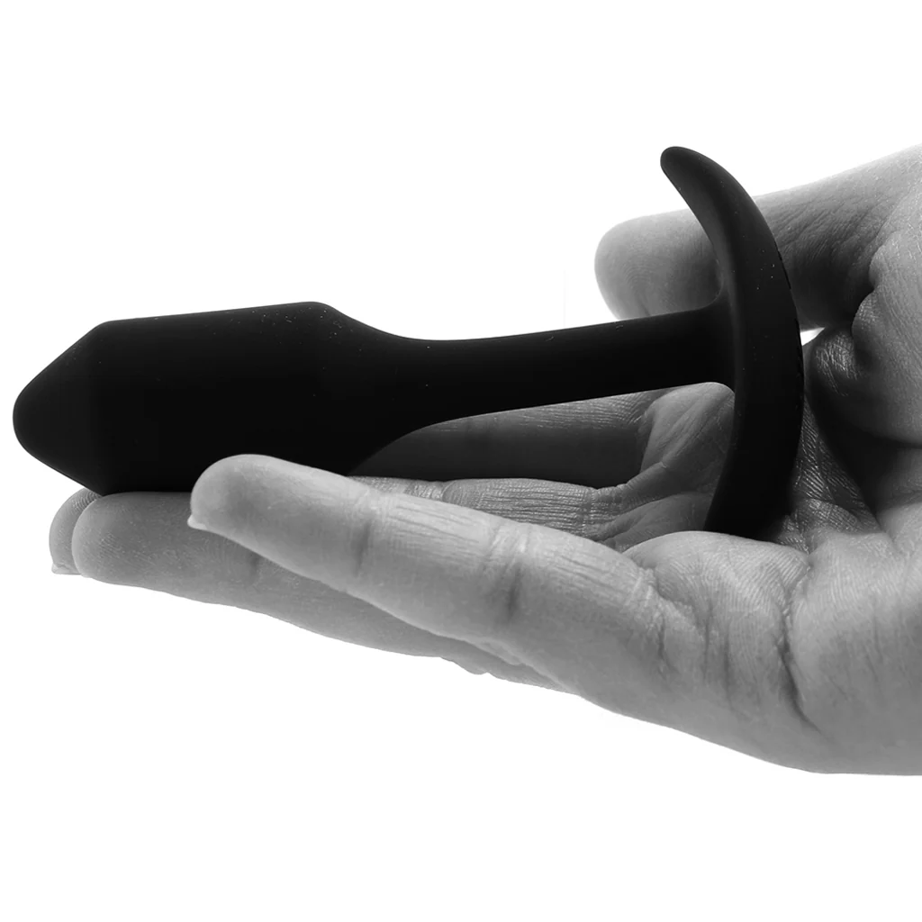 513-snug-plug-1-weighted-silicone-butt-plug-1.webp