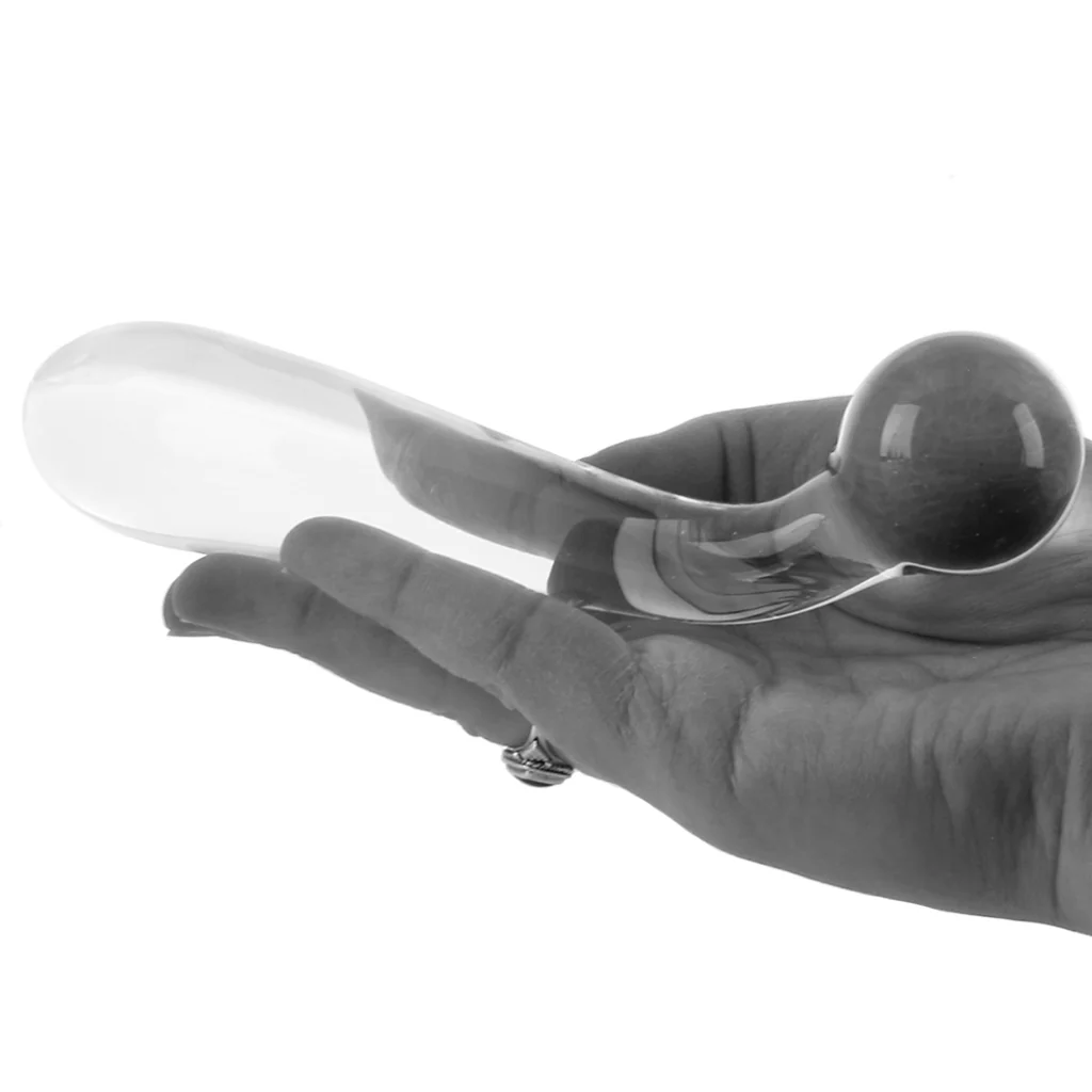 898-crystal-premium-glass-g-spot-wand-in-clear-1.webp